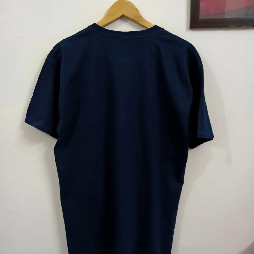 OBEY UNIVERSAL PERSONHOOD HIJAB GIRL VINTAGE GRAPHIC T-SHIRT - Picture 4 of 4